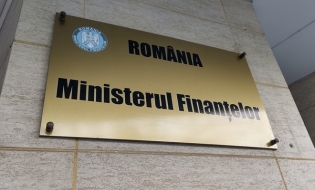 MF: Începând de astăzi, românii pot investi în titlurile de stat Tezaur, cu dobânzi neimpozabile de până la 6,85% pe an
