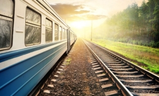 CFR Călători: Trenurile vor avea întârzieri, din cauza restricțiilor de viteză impuse de vremea caniculară