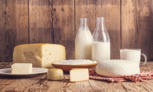ANPC a aplicat amenzi de peste trei milioane de lei unor comercianți de produse lactate