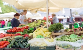 Recomandări ANPC de Sărbători: produsele din carne trebuie achiziționate numai din locuri autorizate