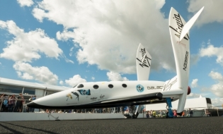 Virgin Galactic va fi prima companie de turism spaţial listată la bursă