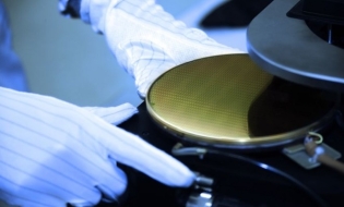 Producătorii auto vor pierde venituri de 110 miliarde de dolari din cauza deficitului global de semiconductori 