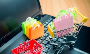 Sectorul de e-commerce din România ar putea crește cu 13-15% în acest an