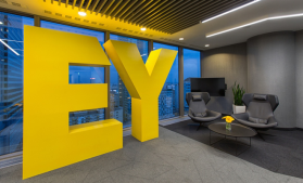 EY: Două treimi dintre directorii celor mai mari companii la nivel global intenționează să realizeze o investiție majoră în tehnologie