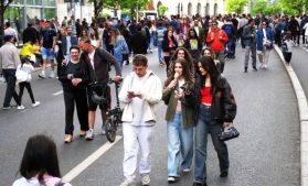 În weekendul de Paște, Calea Victoriei redevine pietonală, în cadrul proiectului „Străzi Deschise – București, Promenadă Urbană”