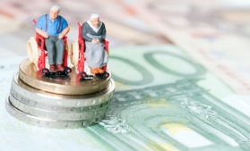 CNPP: Numărul pensionarilor, în scădere cu 31.906 persoane, în februarie 2025; pensia medie a fost de 2.757 de lei