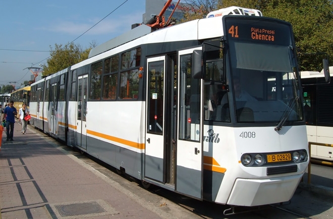 STB: Tramvaiele liniilor 1, 10 şi 41 vor circula pe întreg parcursul nopţii de Înviere