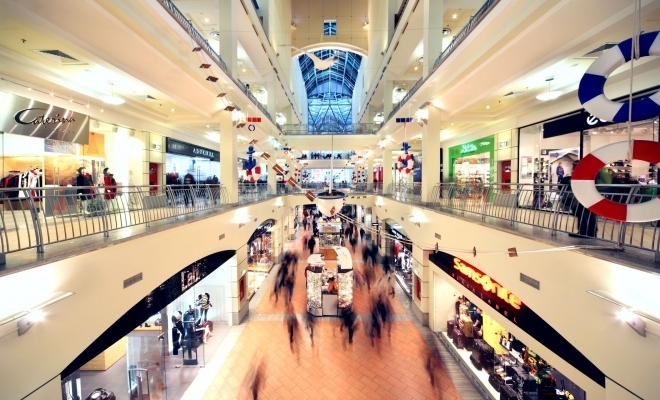 Ministrul Economiei: Dacă scad infectările, din 15 iunie deschidem mall-urile, fără cinematografe şi locuri de joacă