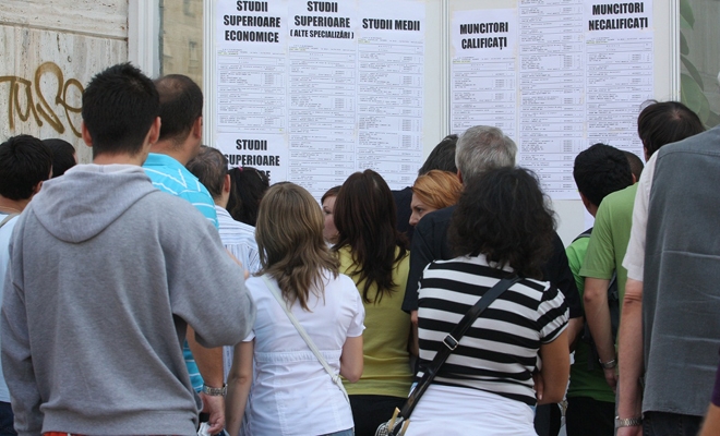 Peste 10.300 de persoane au fost angajate în primele şase luni, prin AMOFM Bucureşti