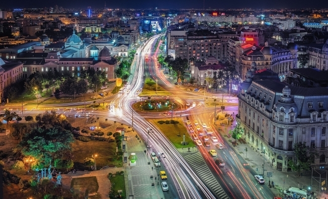 Trafic rutier restricţionat în Capitală, în contextul paradei militare organizate cu prilejul Zilei Naţionale a României